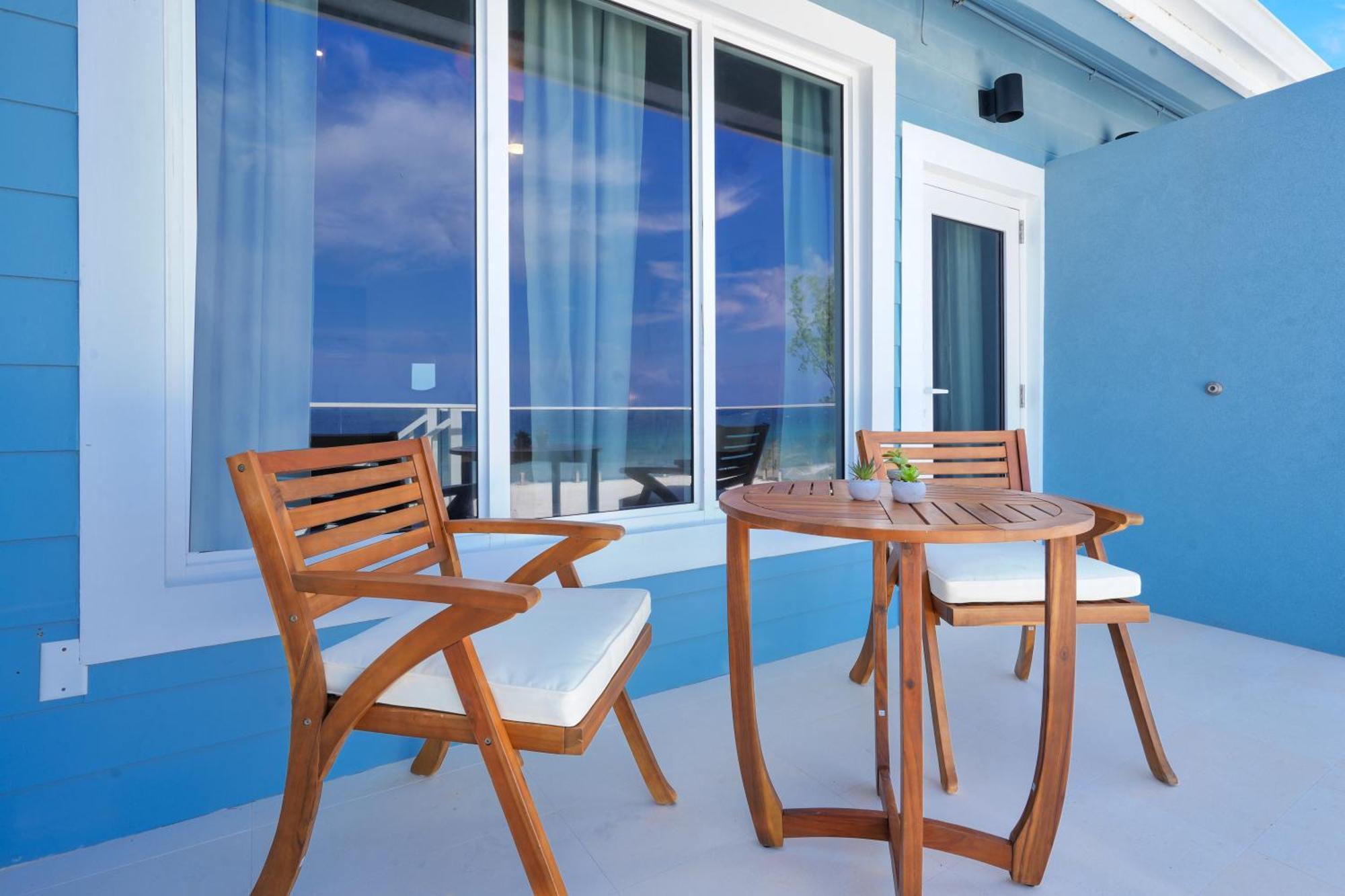 Cobalt Coast Resort West Bay Экстерьер фото