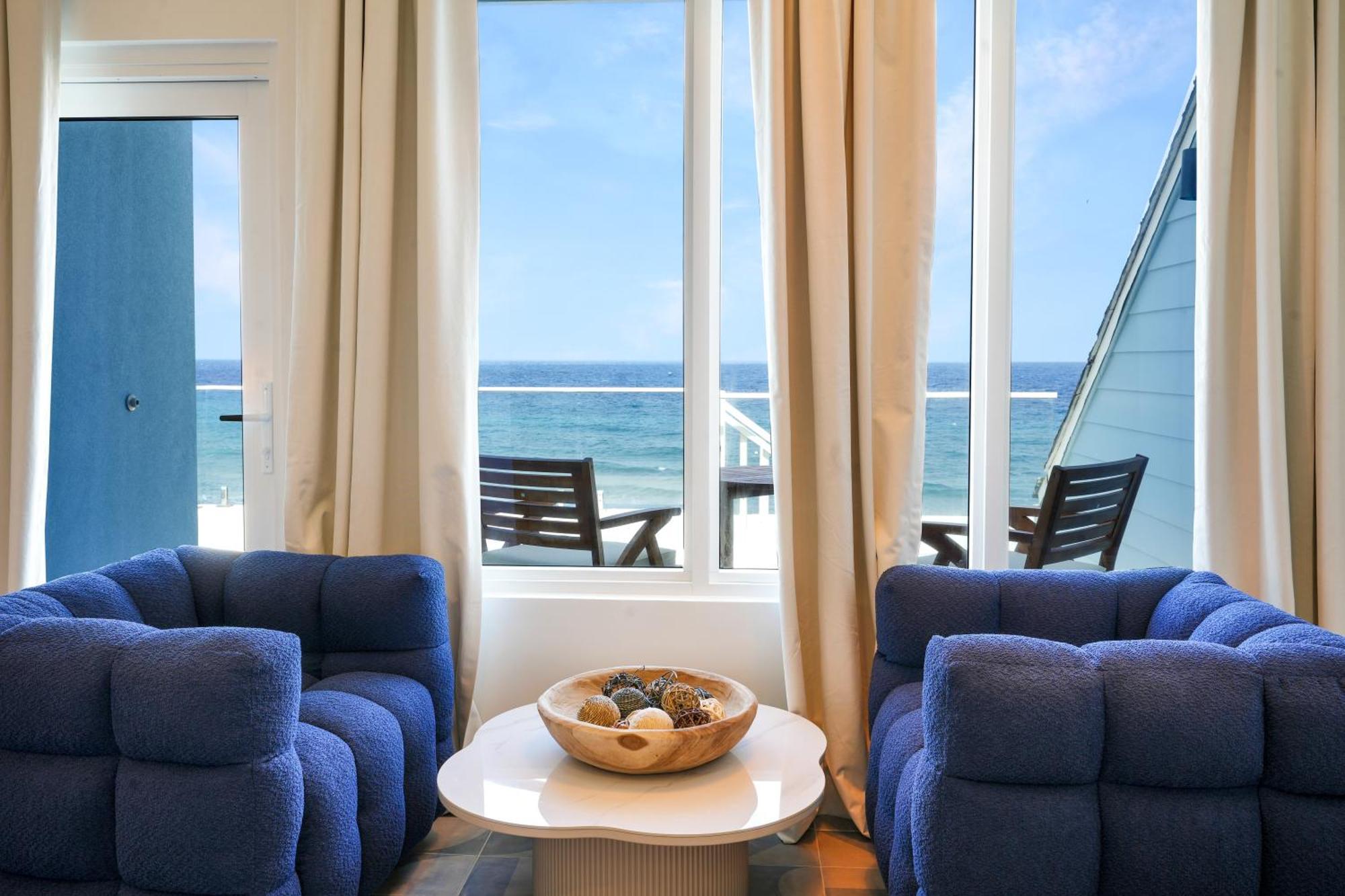Cobalt Coast Resort West Bay Экстерьер фото