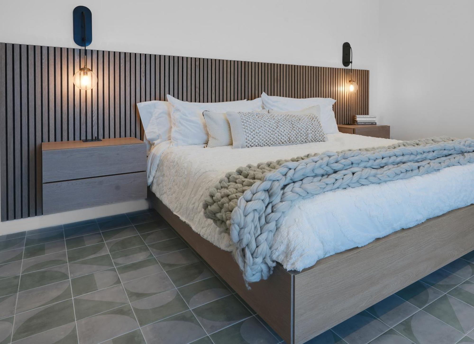 Cobalt Coast Resort West Bay Экстерьер фото